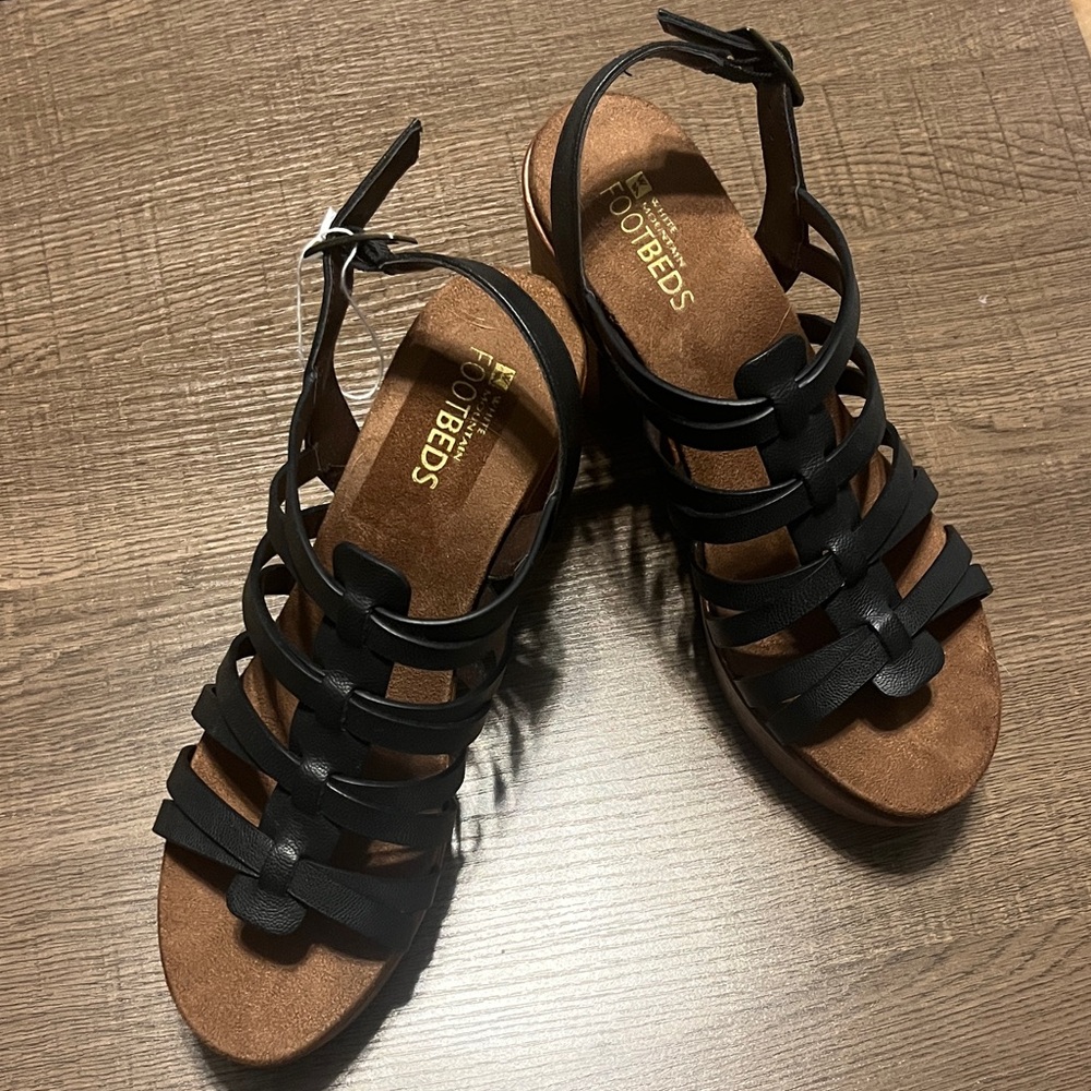 White Mountain Black Strappy Sandals